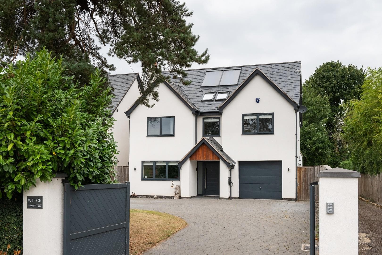 Tiddington Road, Tiddington, Stratford-Upon-Avon